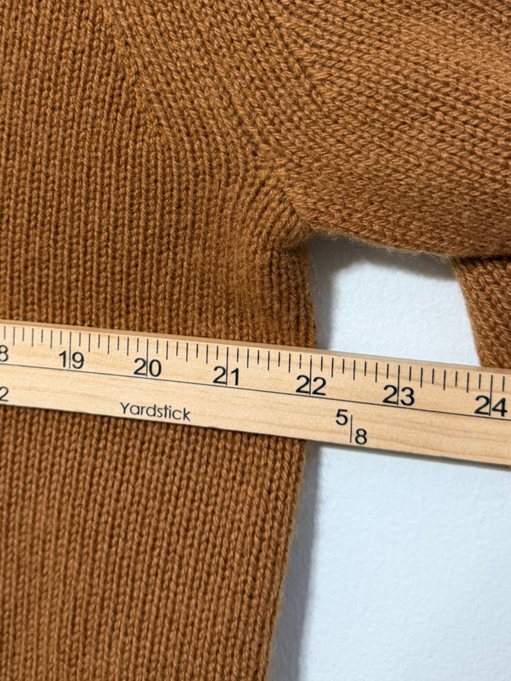 Aritzia Wilfred Cashmere V-Neck Cardigan Size Medium Ribbed Tan Brown Luxury - Picture 8 of 10